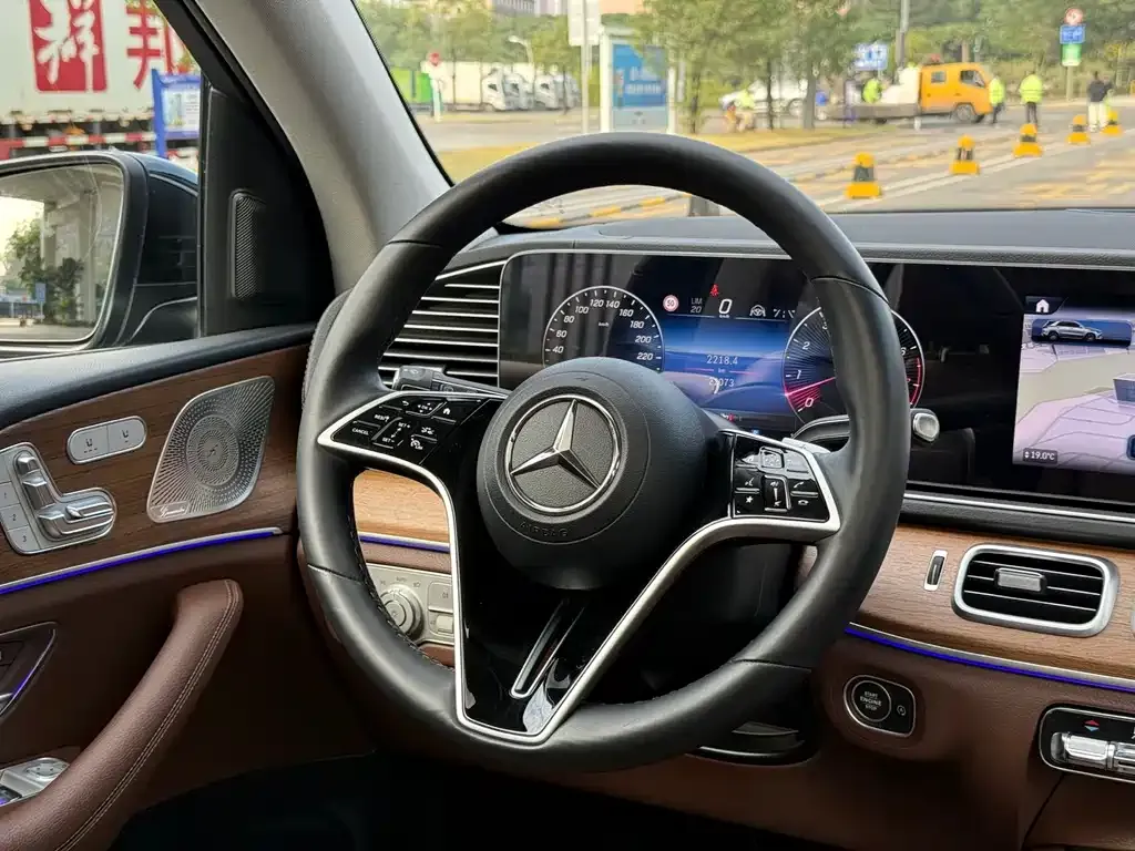 Mercedes-Benz GLE — фото 10