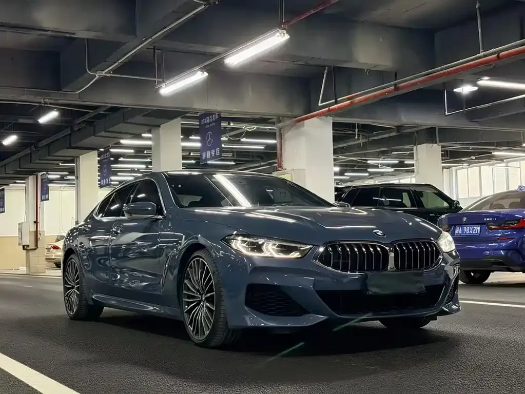 BMW 8 Series — фото 3