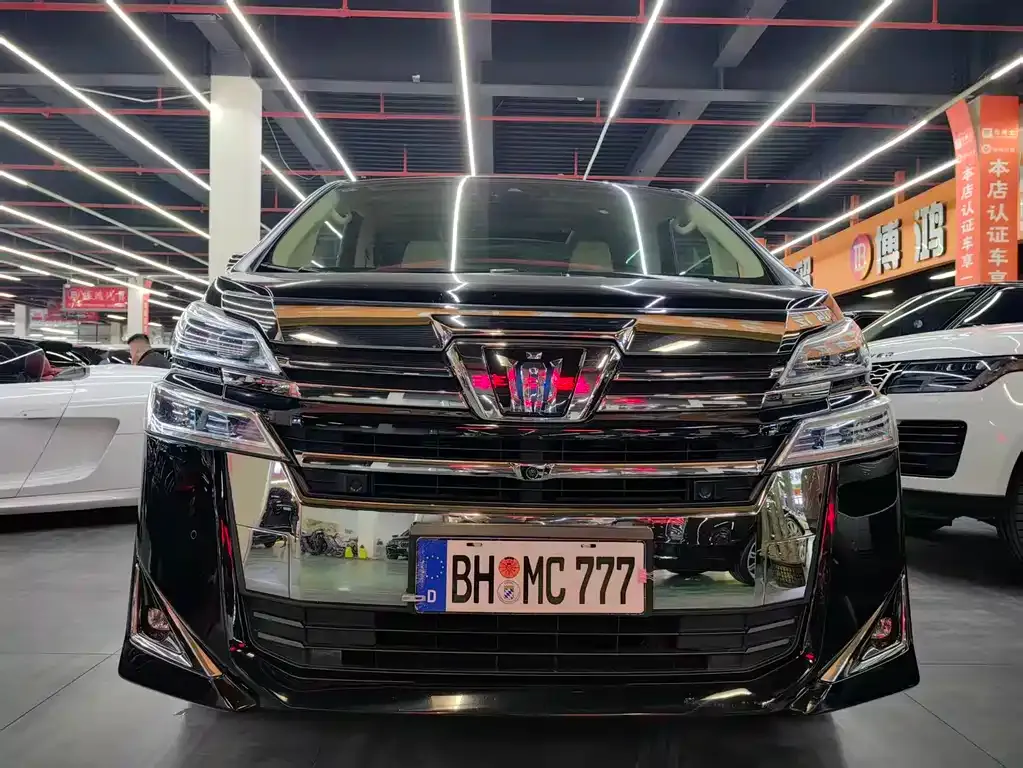 Toyota Vellfire — фото 9