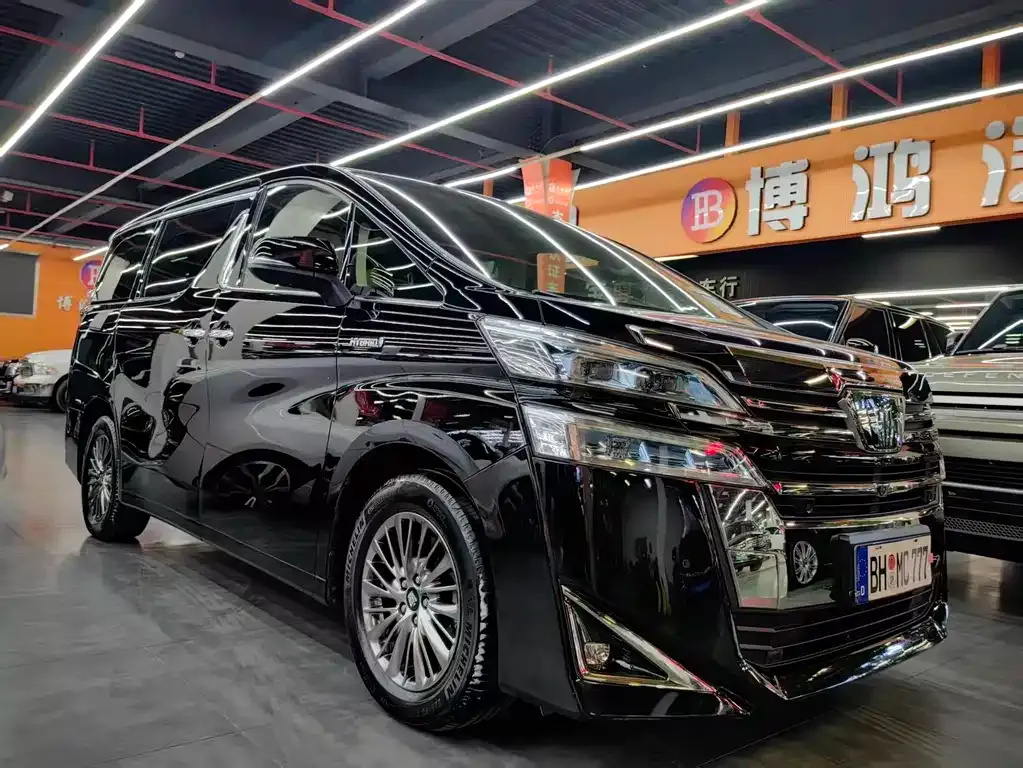 Toyota Vellfire — фото 10