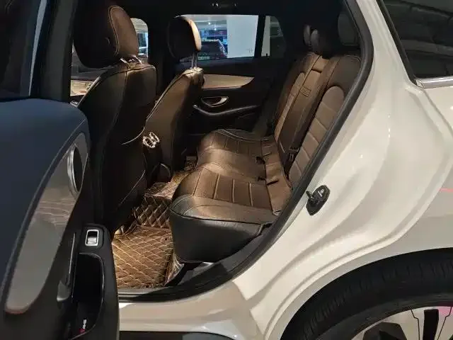 Mercedes-Benz EQC — фото 9