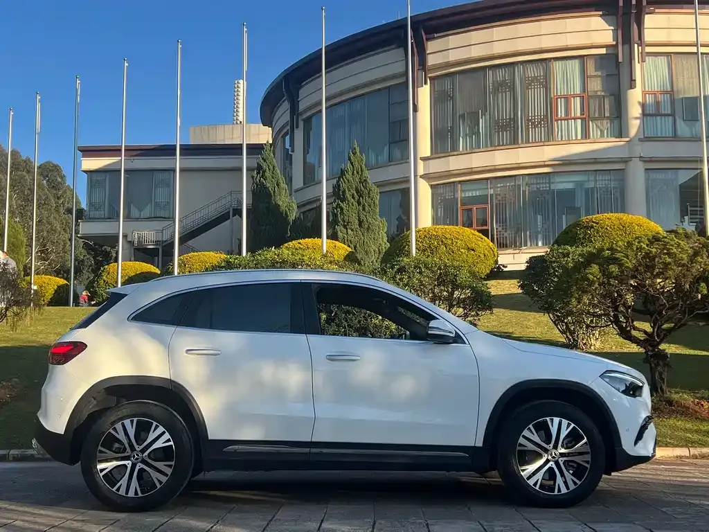 Mercedes-Benz GLA — фото 6