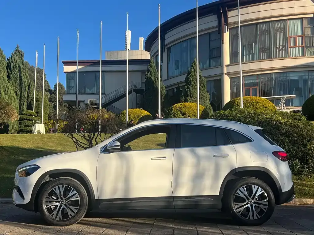 Mercedes-Benz GLA — фото 7