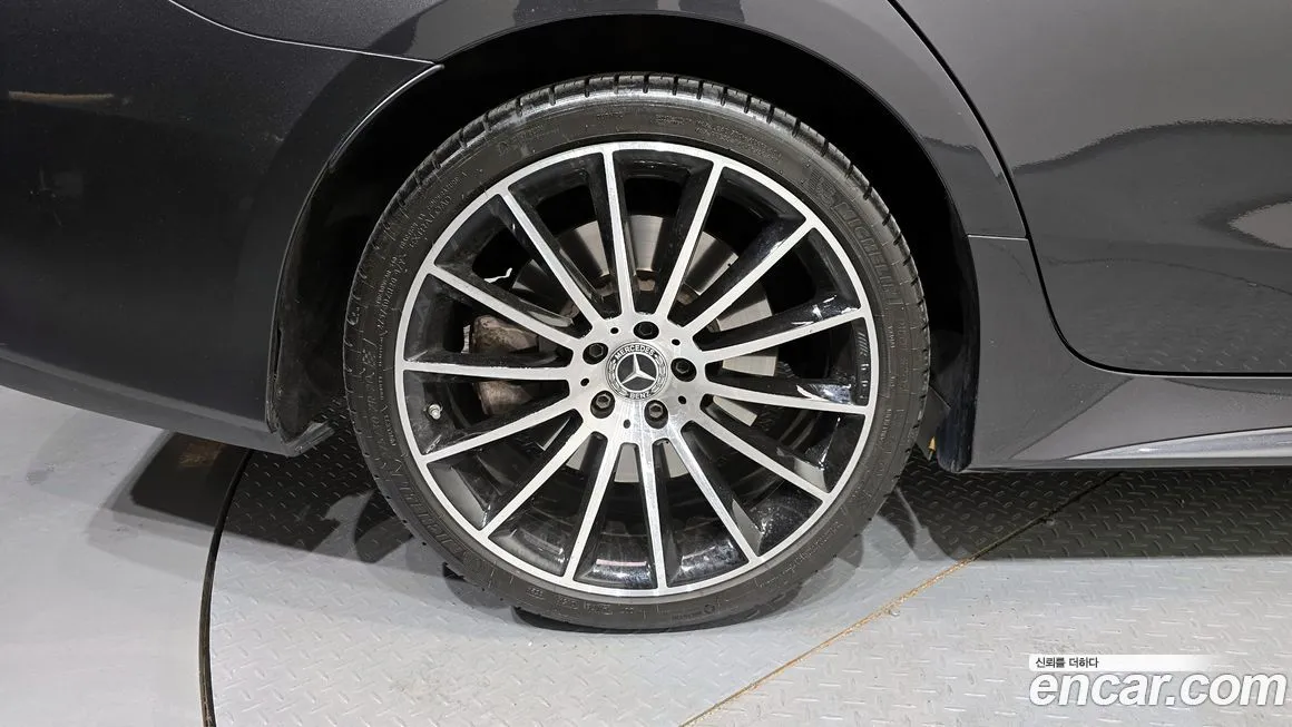 Mercedes-Benz CLS-Class — фото 10