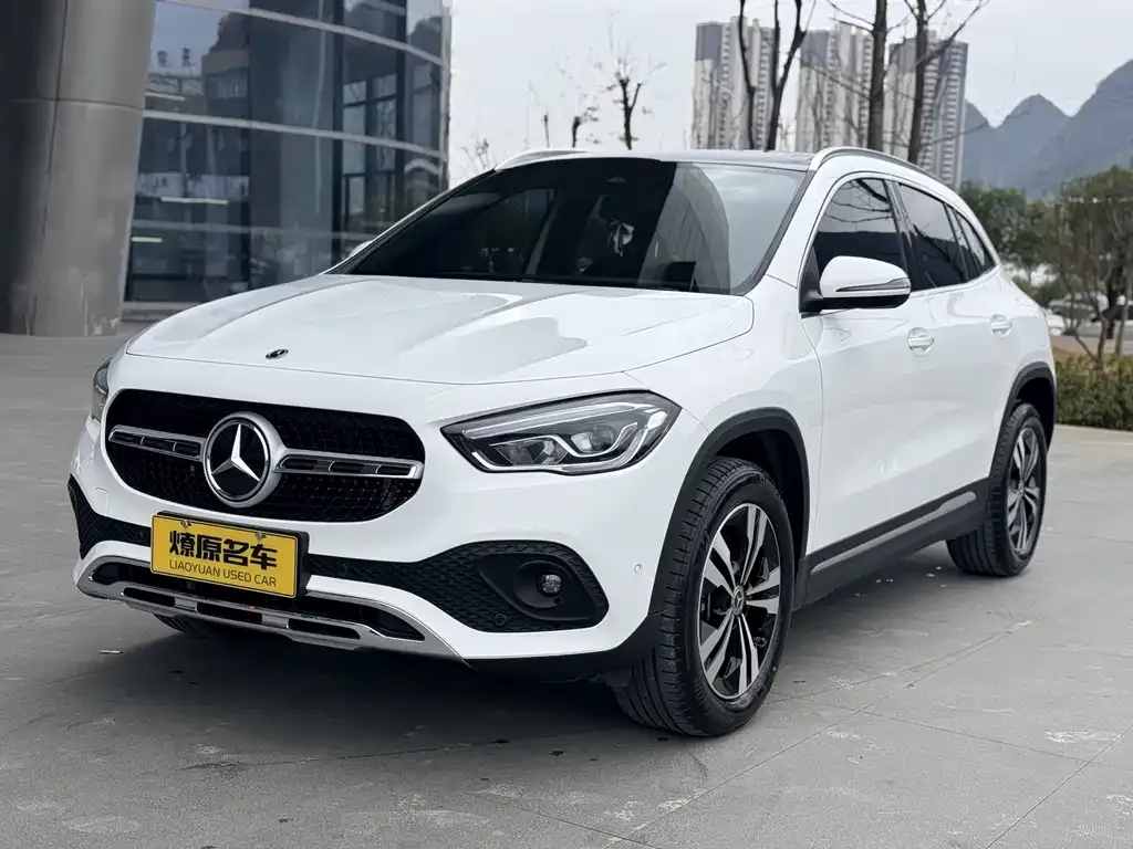 Mercedes-Benz GLA — фото 1