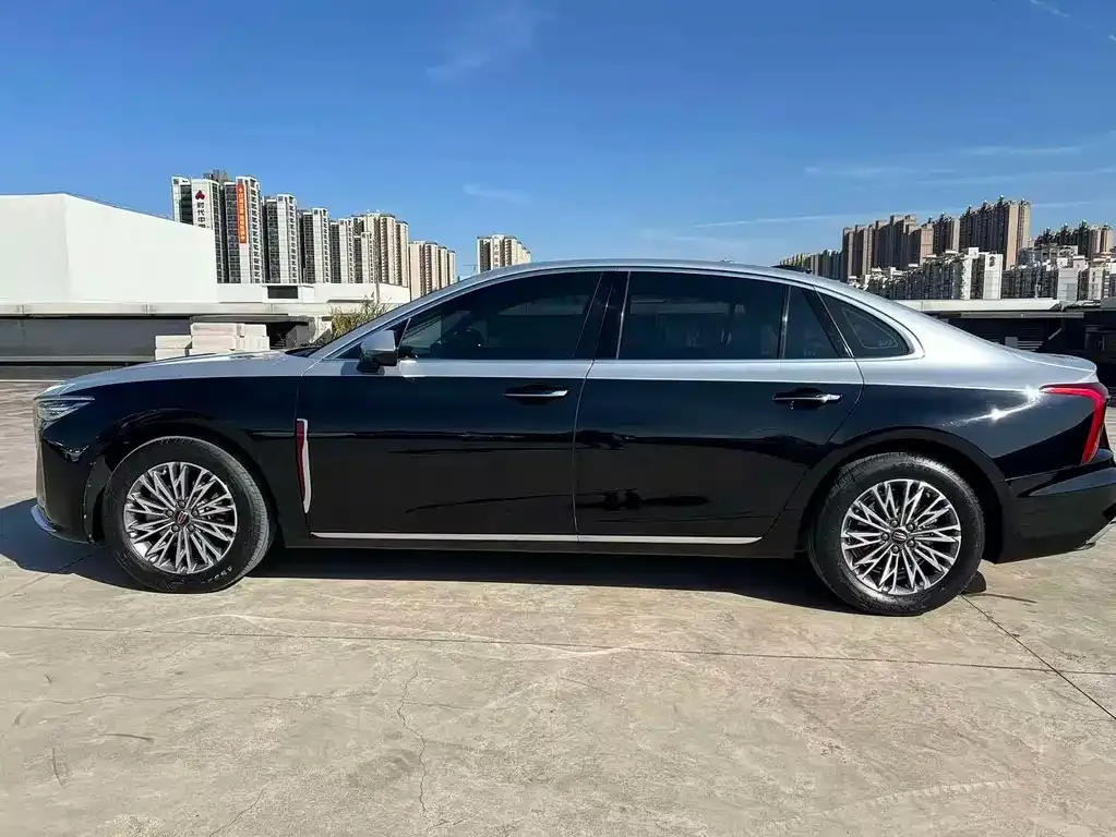 Hongqi H5 — фото 8