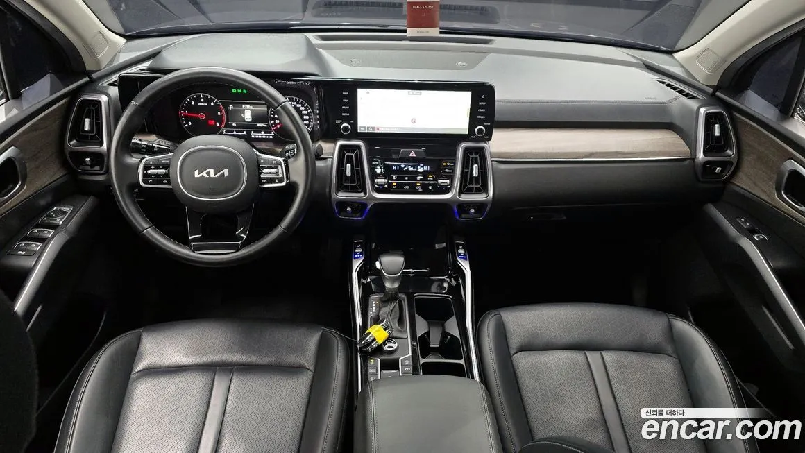 Kia Sorento — фото 8