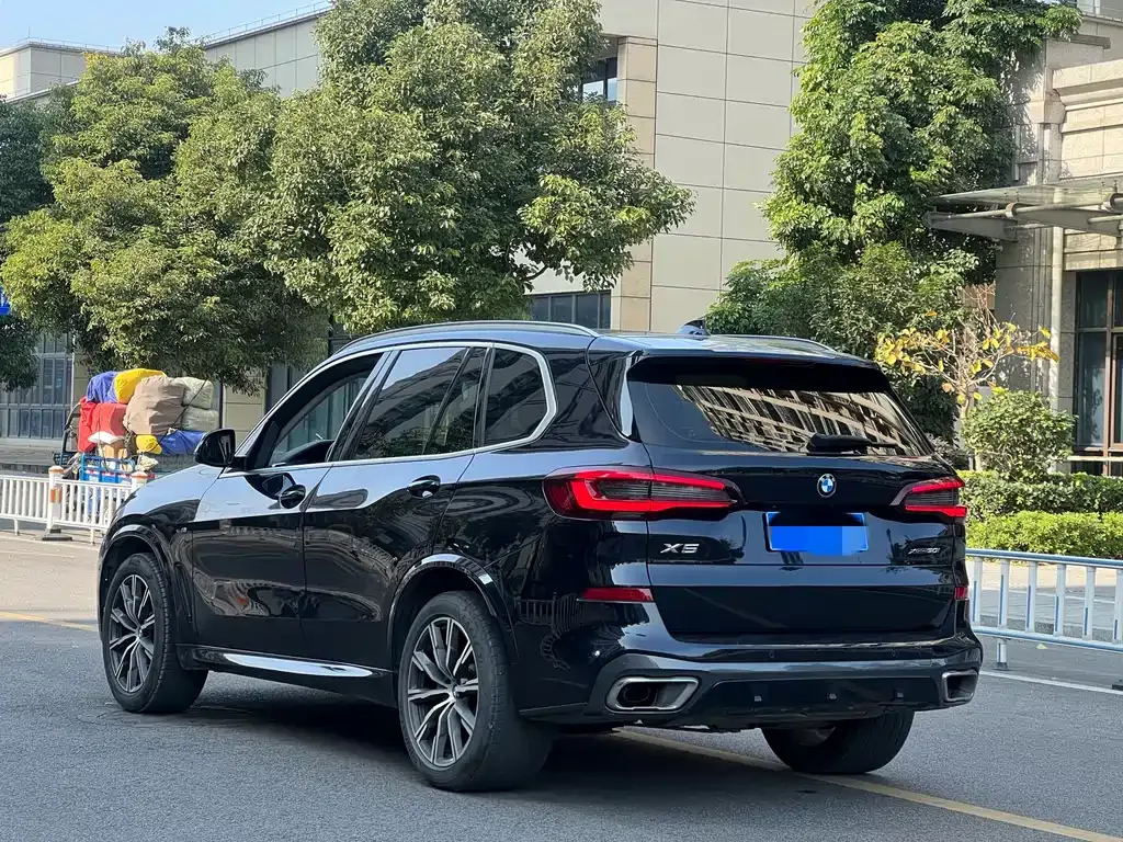 BMW X5 (Import) — фото 7