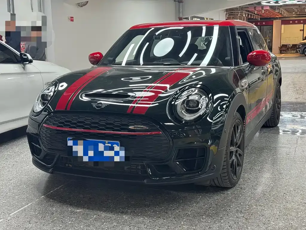 MINI Clubman JCW — фото 1