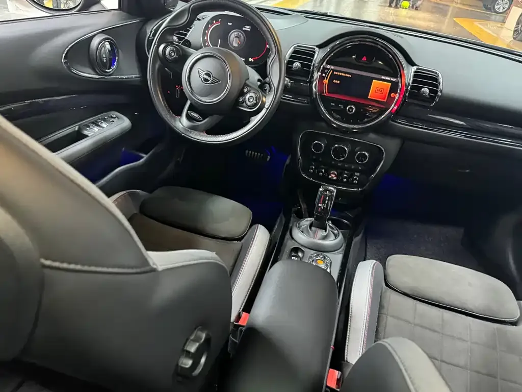 MINI Clubman JCW — фото 2