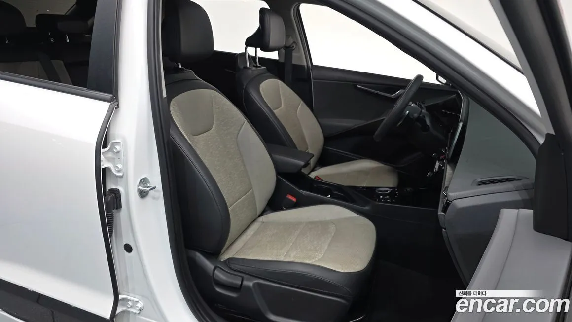 Kia Niro — фото 10