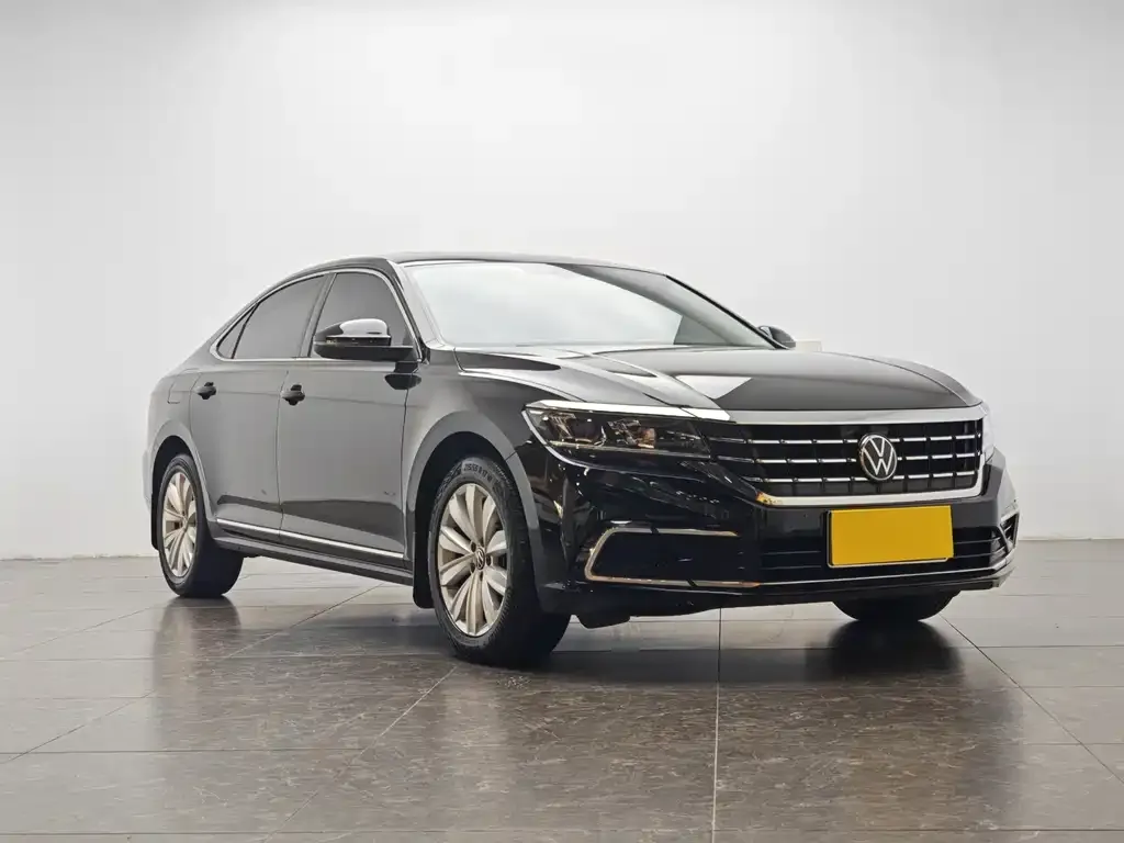 Volkswagen Passat — фото 2