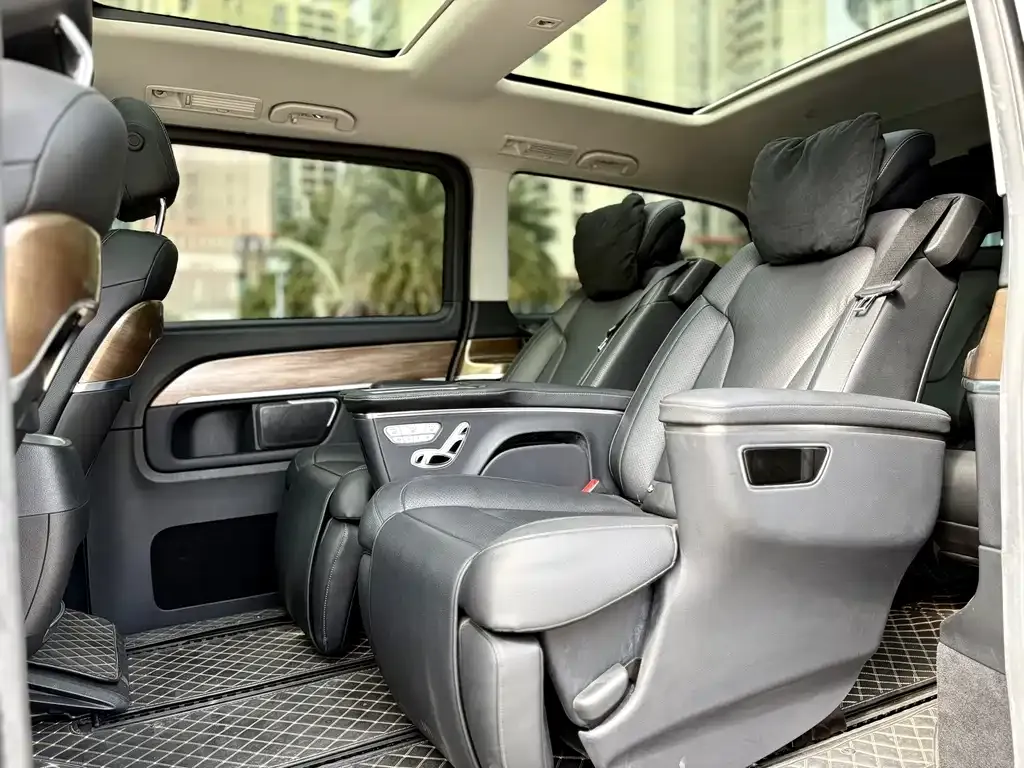 Mercedes-Benz V-Class — фото 10