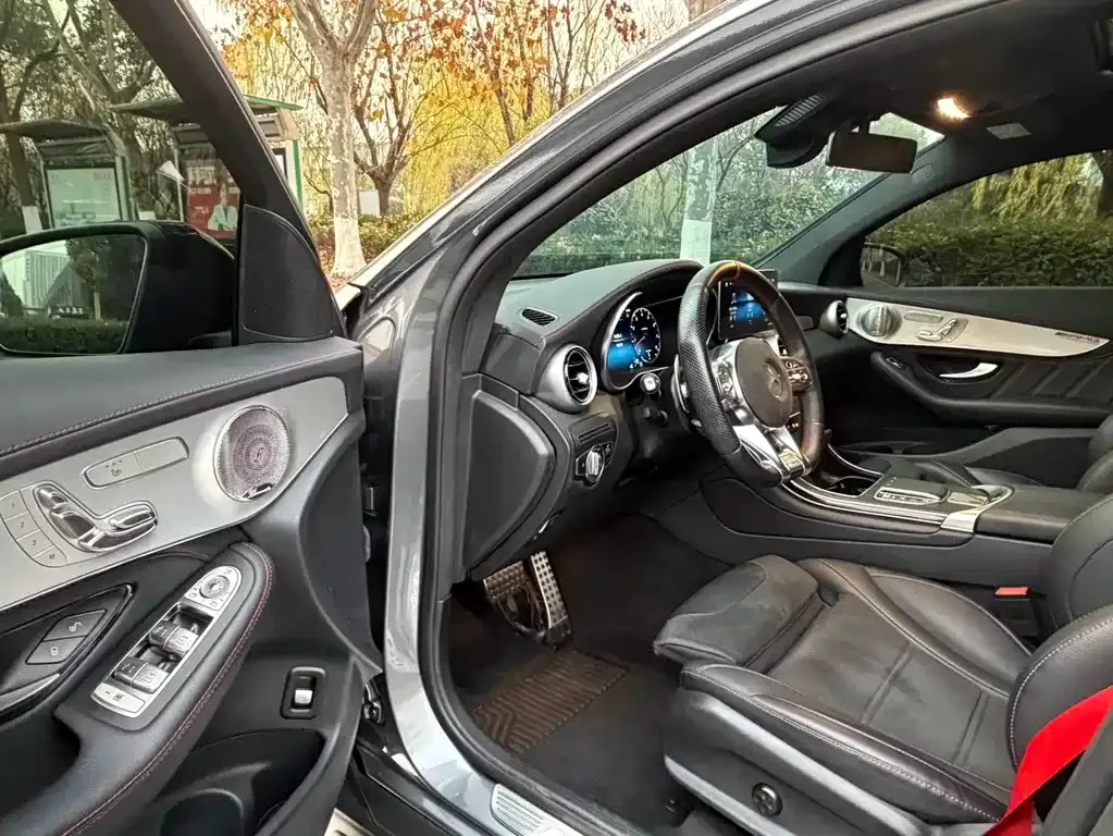 Mercedes-Benz GLC Coupe AMG — фото 9