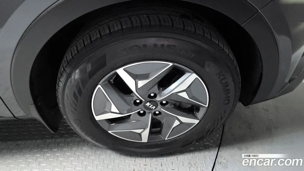 Kia Sorento — фото 7