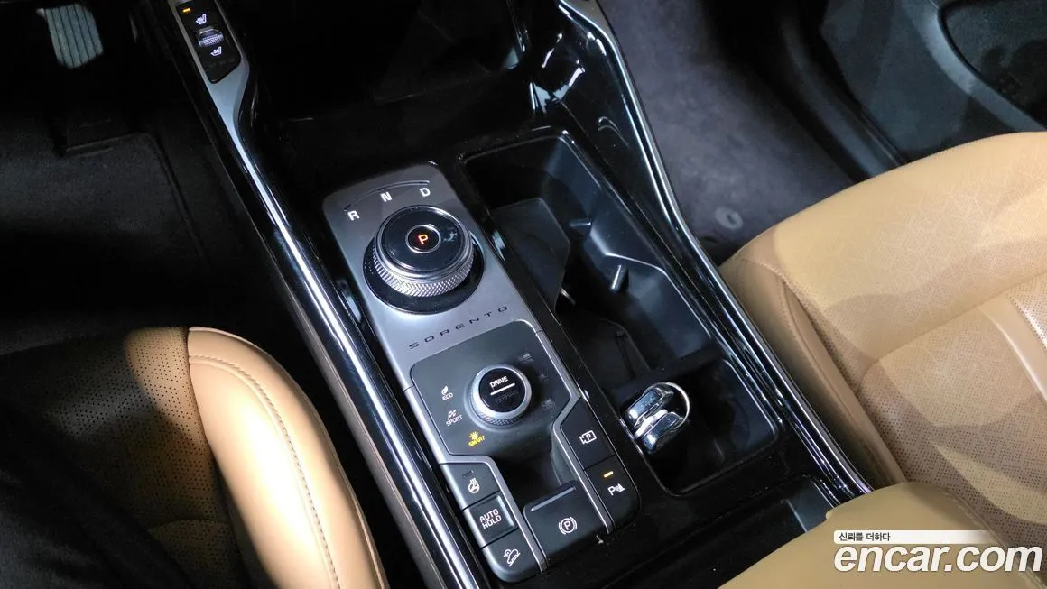 Kia Sorento — фото 10