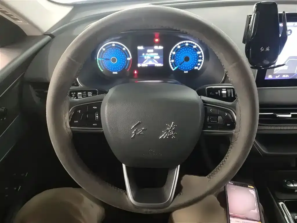 Hongqi E-QM5 — фото 3