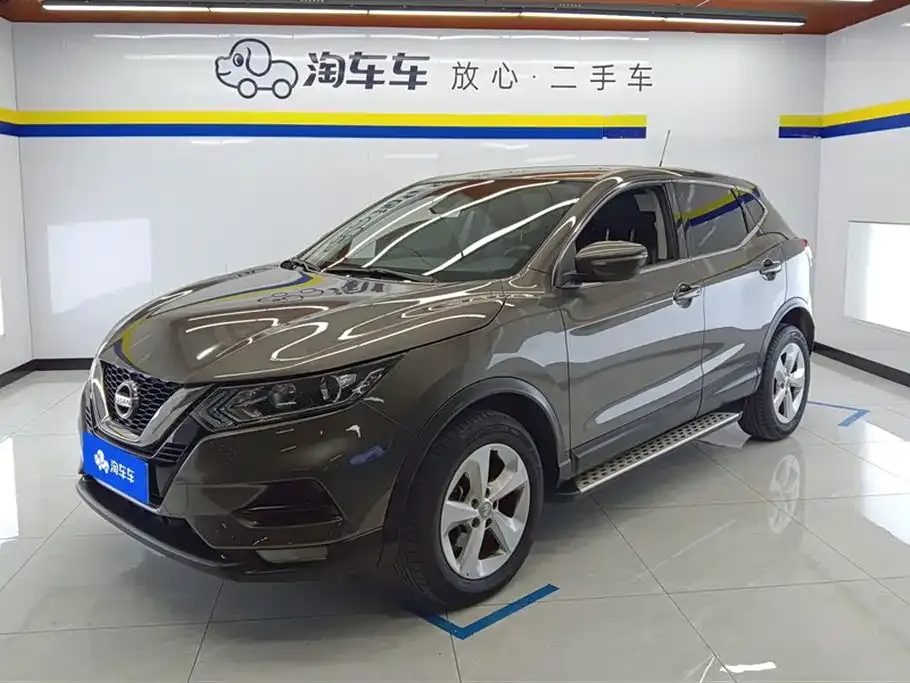Nissan Qashqai — фото 1