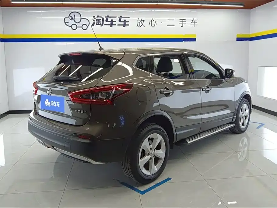 Nissan Qashqai — фото 7