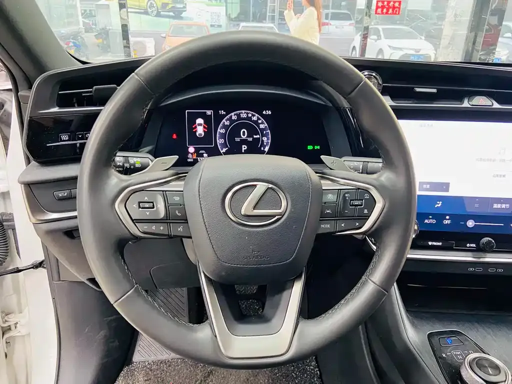 Lexus RZ — фото 8
