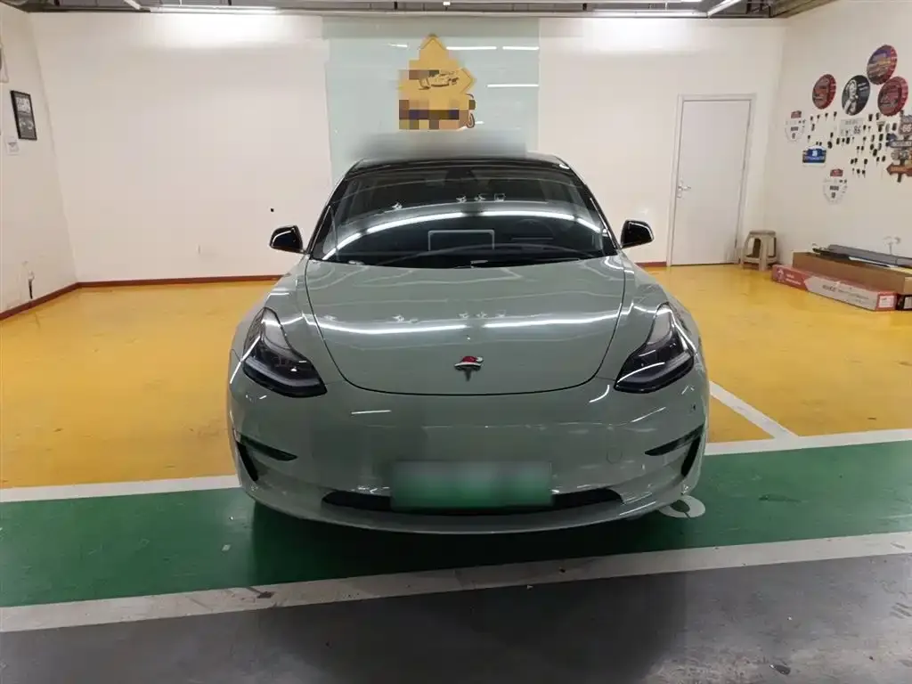 Tesla Model 3 — фото 2