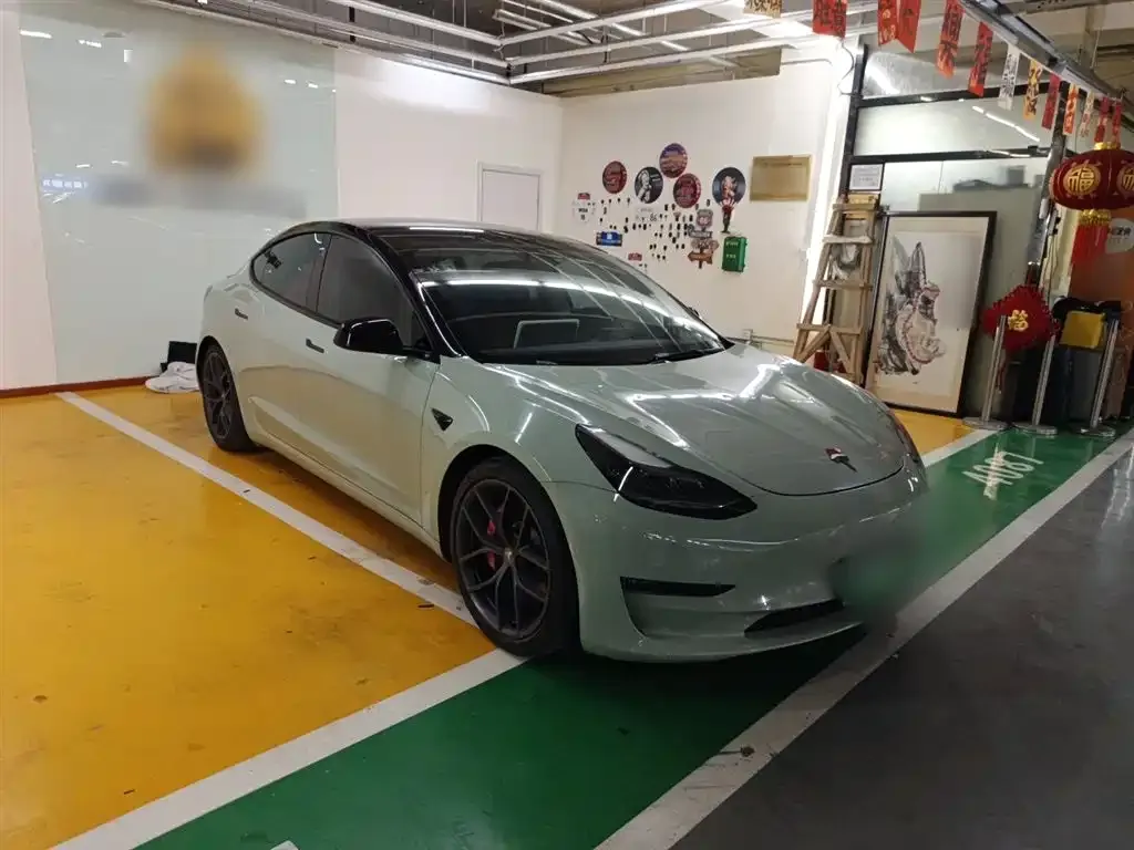 Tesla Model 3 — фото 5
