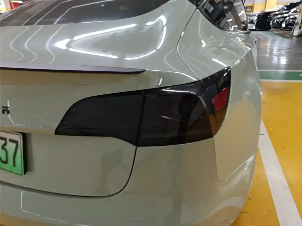 Tesla Model 3 — фото 4