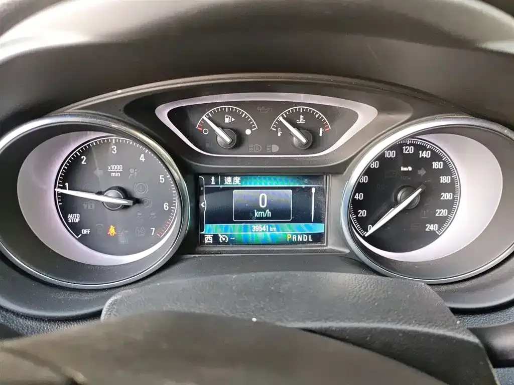 Buick Envision Plus — фото 3