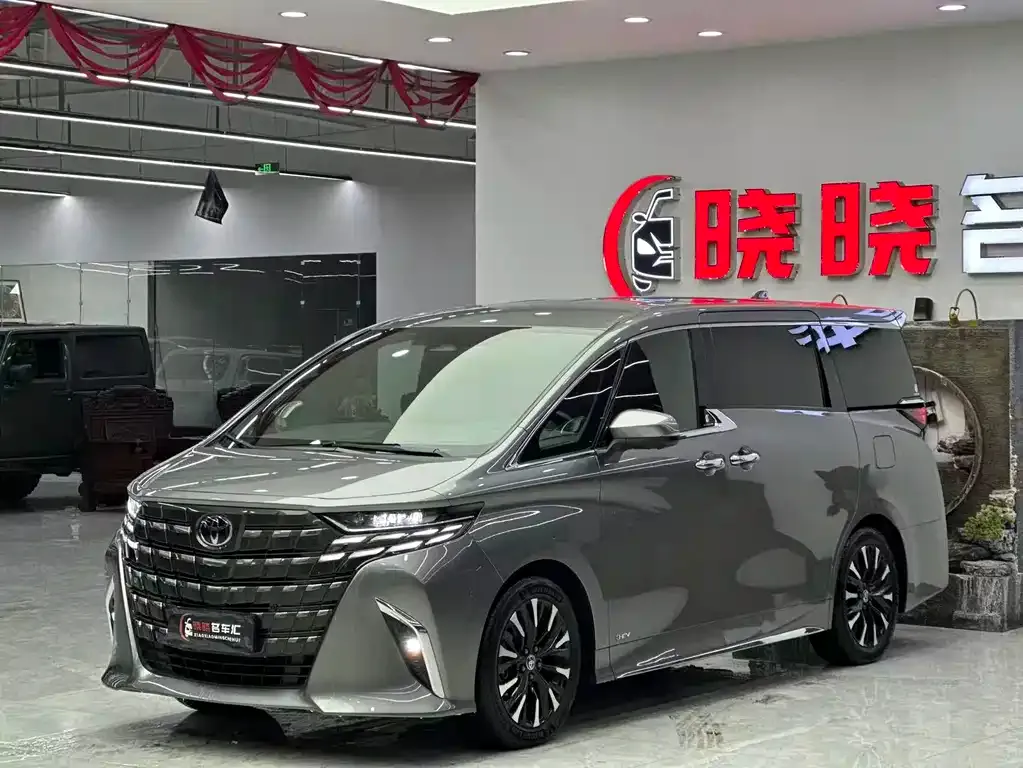 Toyota Alphard — фото 3
