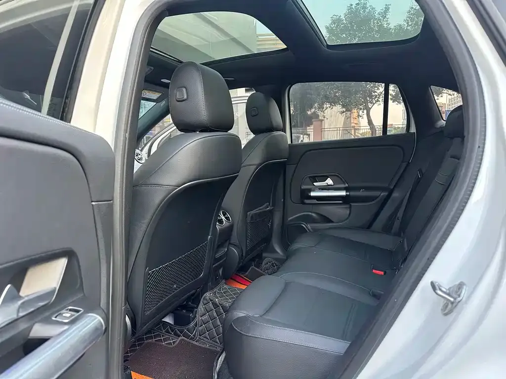 Mercedes-Benz GLA — фото 8