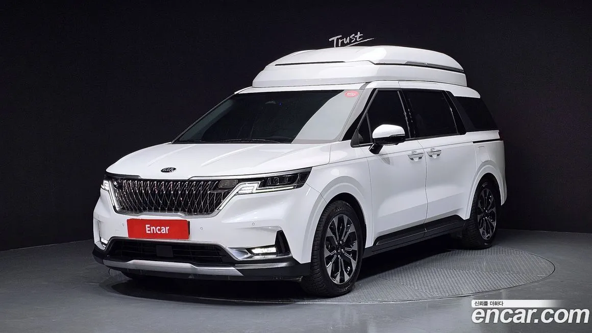 Kia Carnival — фото 1