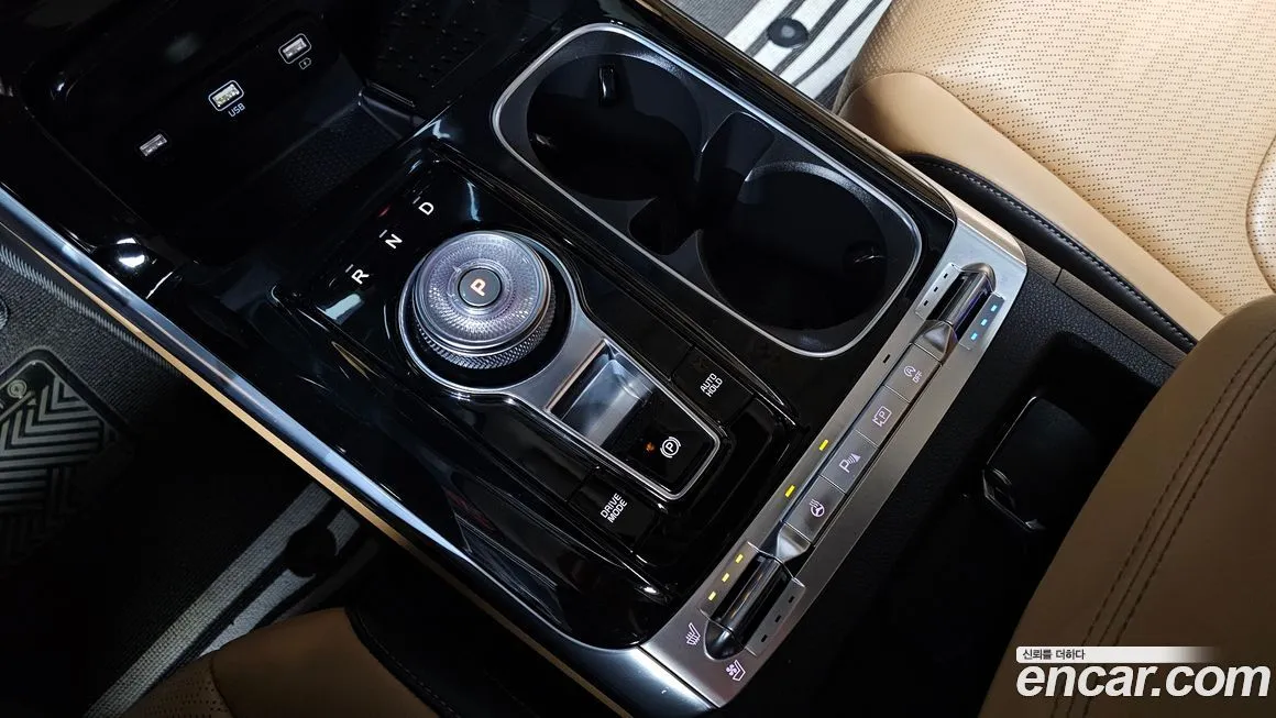 Kia Carnival — фото 10