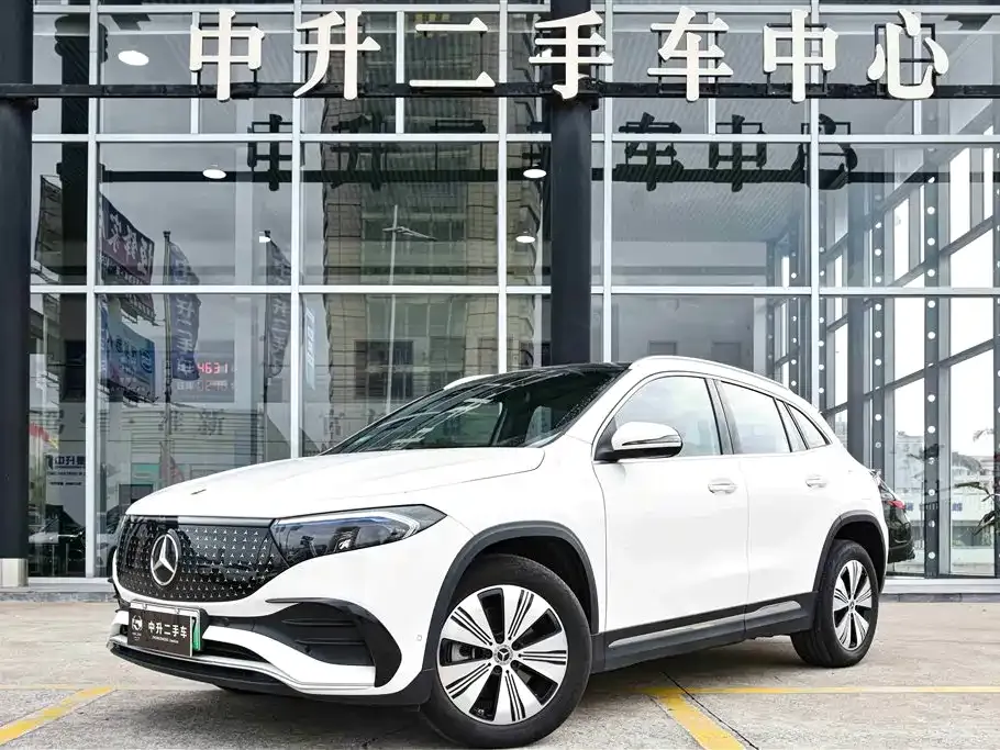 Mercedes-Benz EQA — фото 1