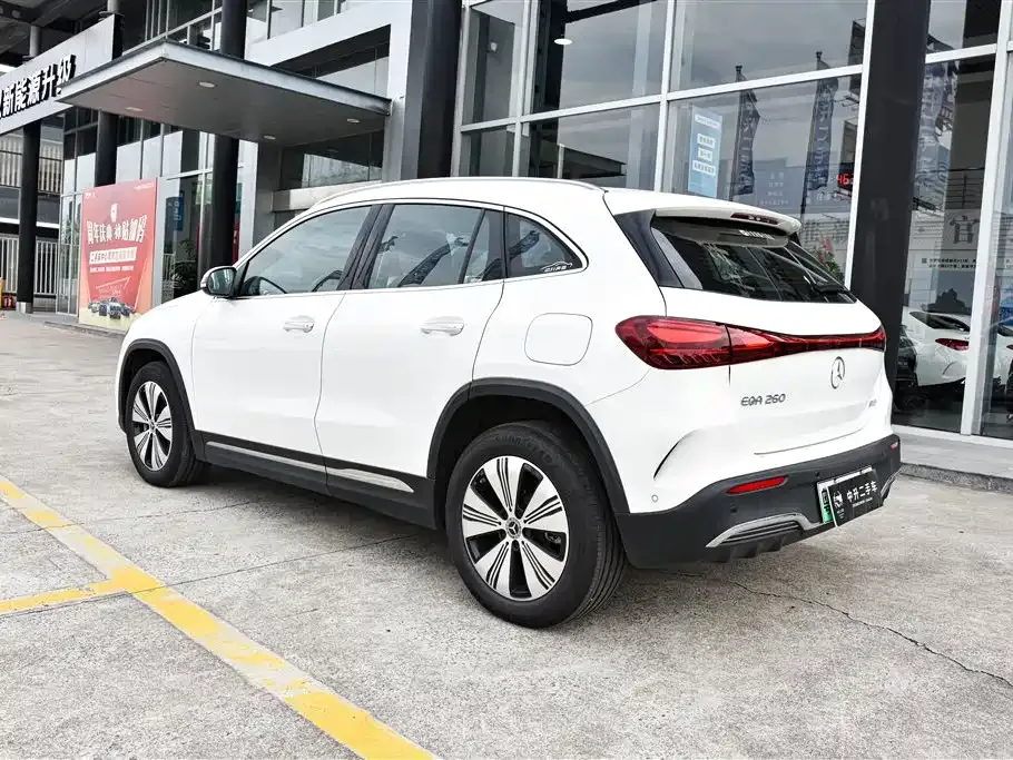 Mercedes-Benz EQA — фото 10