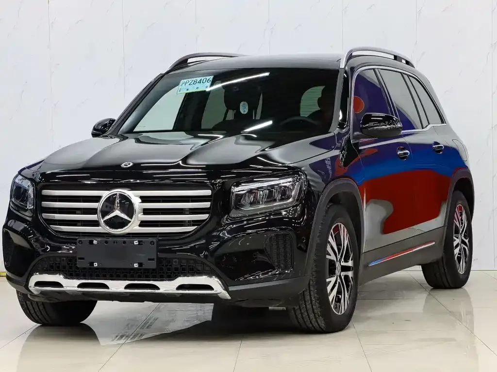 Mercedes-Benz GLB — фото 1
