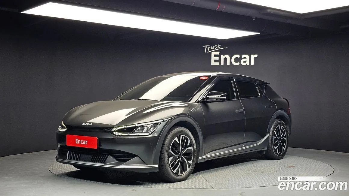 Kia EV6 — фото 1
