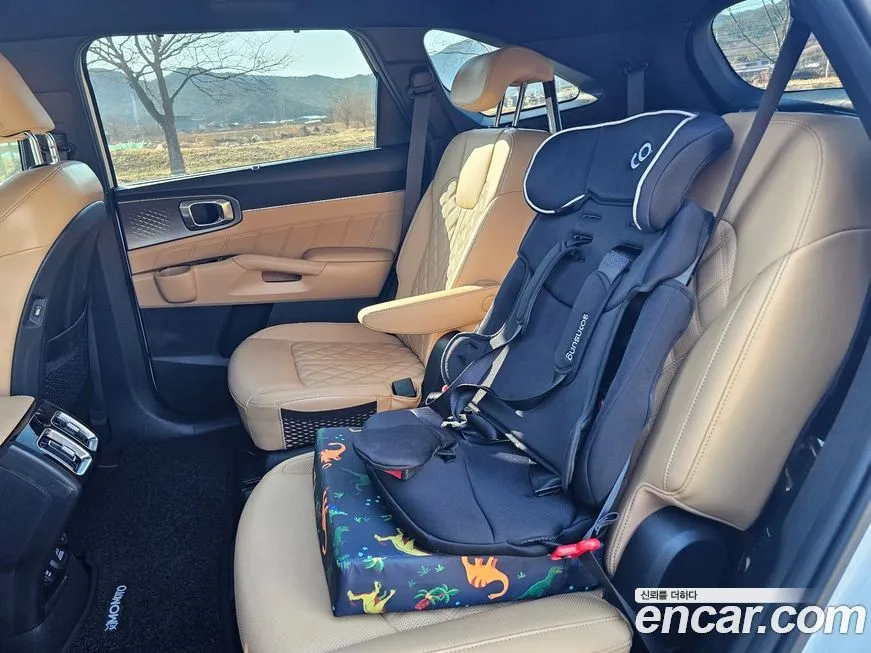 Kia Sorento — фото 6