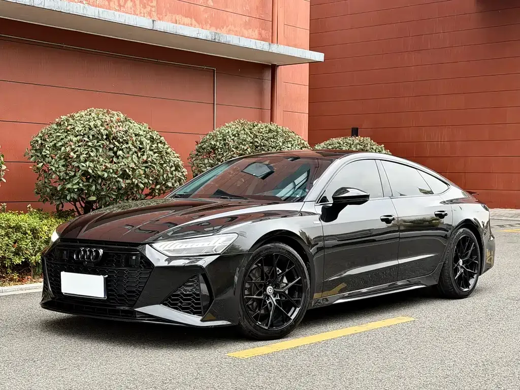 Audi A7 — фото 1