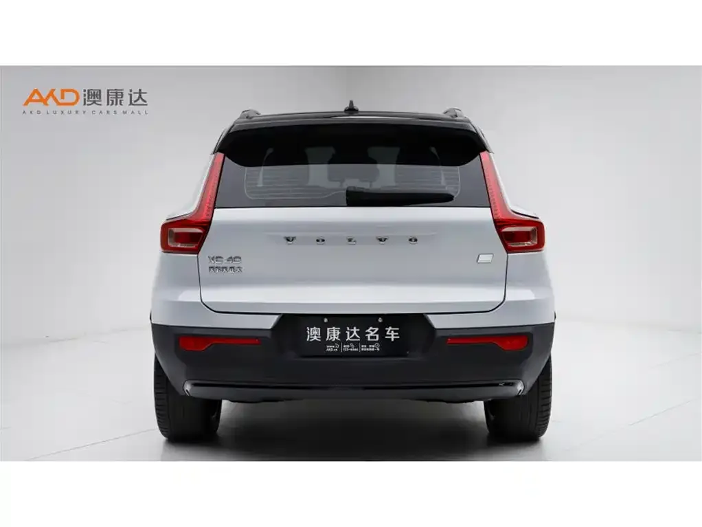 Volvo XC40 NEV — фото 4