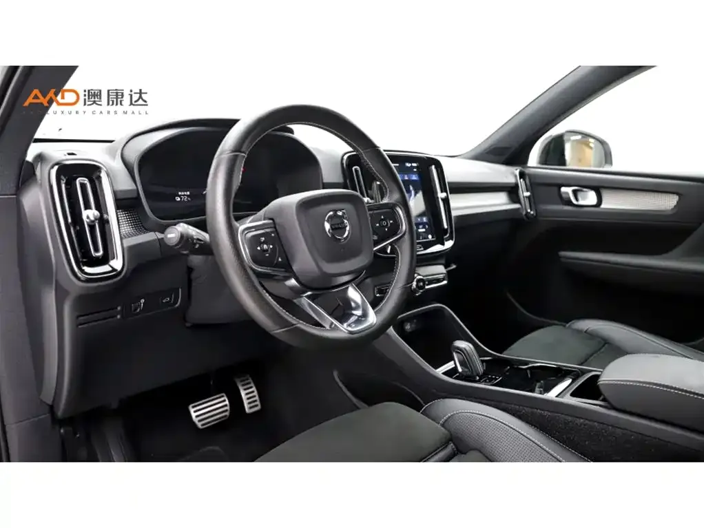 Volvo XC40 NEV — фото 6