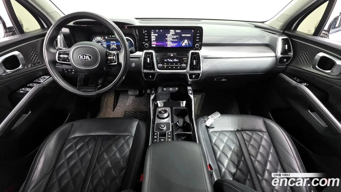Kia Sorento — фото 10