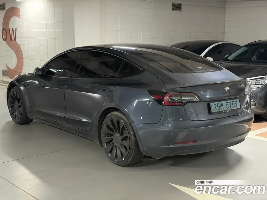 Tesla Model 3 — фото 3