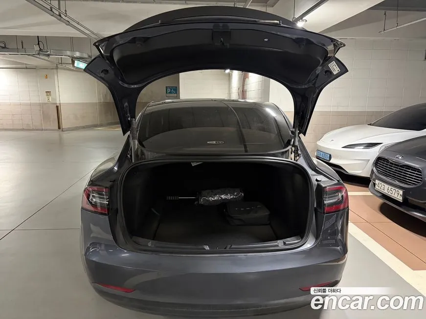 Tesla Model 3 — фото 6