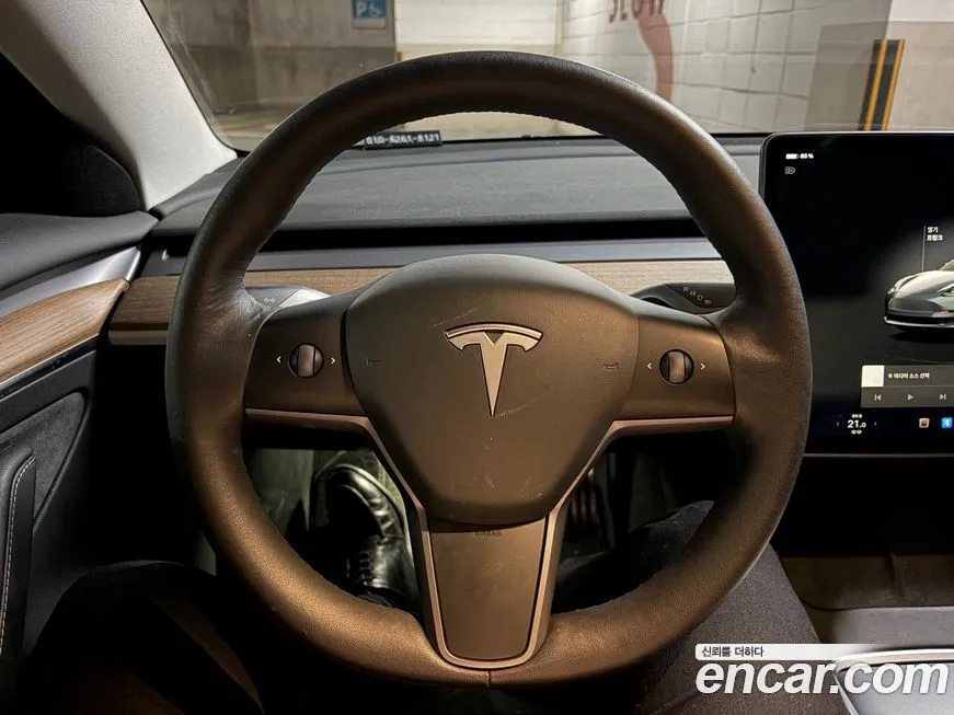 Tesla Model 3 — фото 7