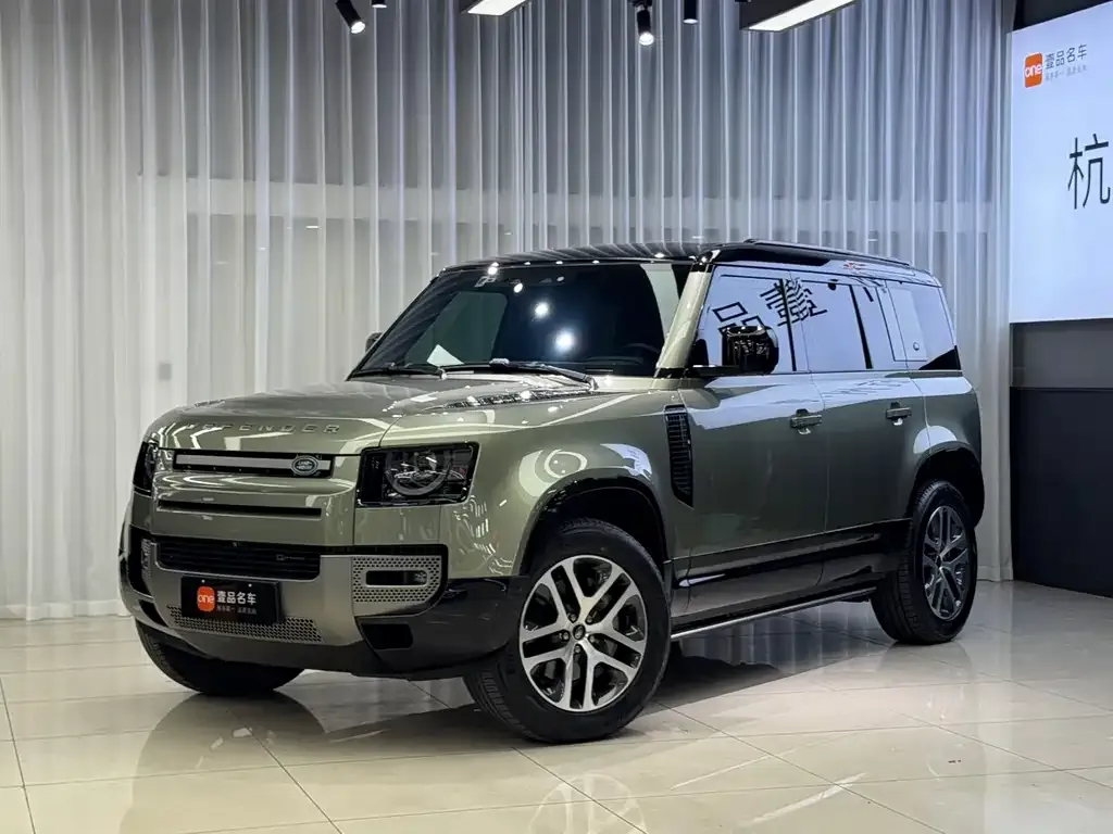 Land Rover Defender — фото 1