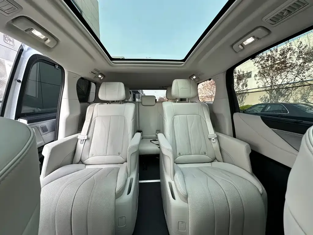 Buick GL8 Hybrid — фото 8