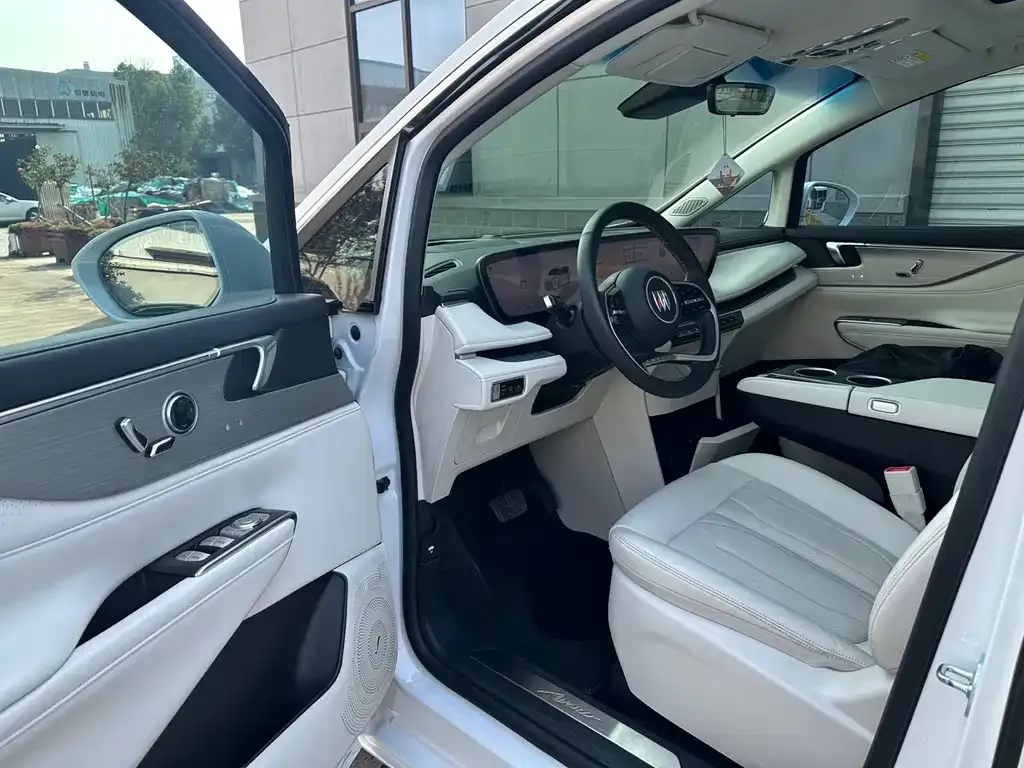 Buick GL8 Hybrid — фото 3
