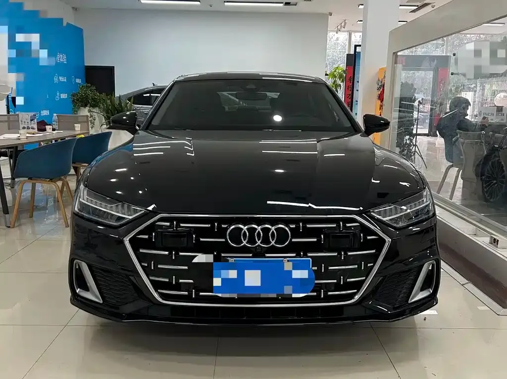 Audi A7L — фото 5