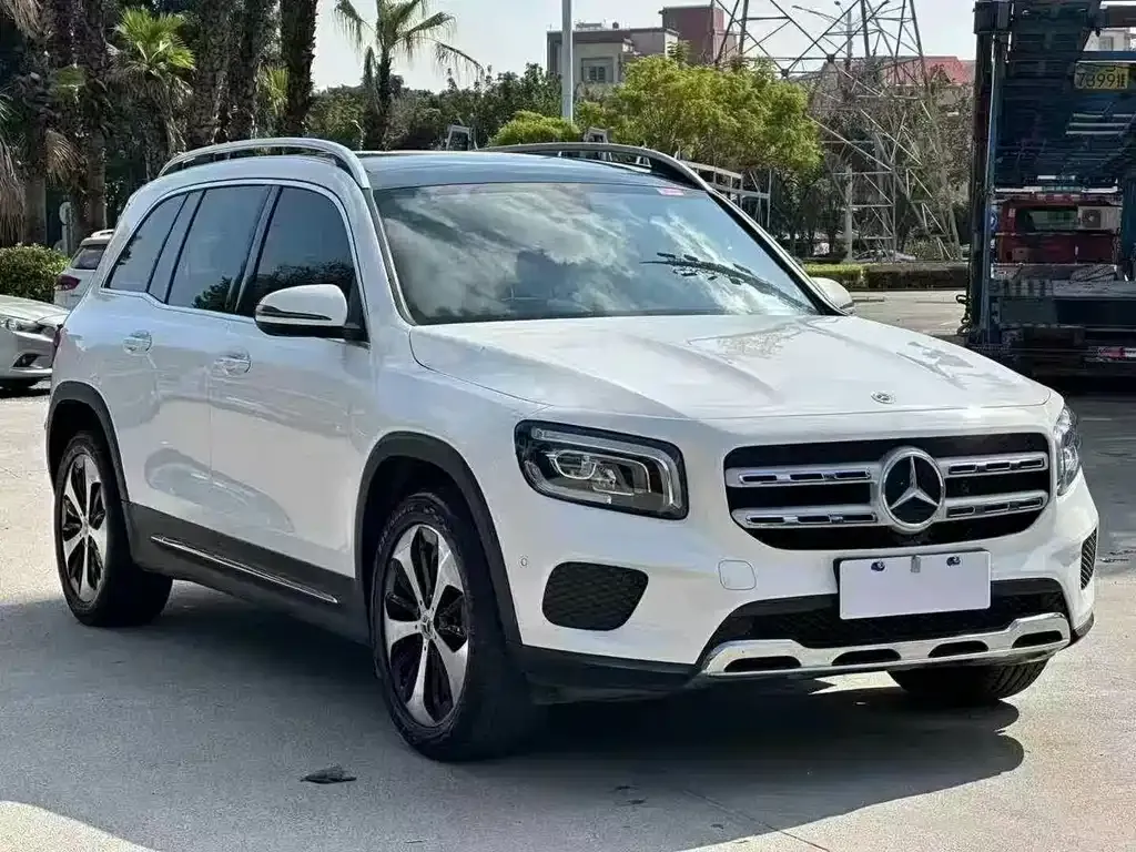 Mercedes-Benz GLB — фото 8