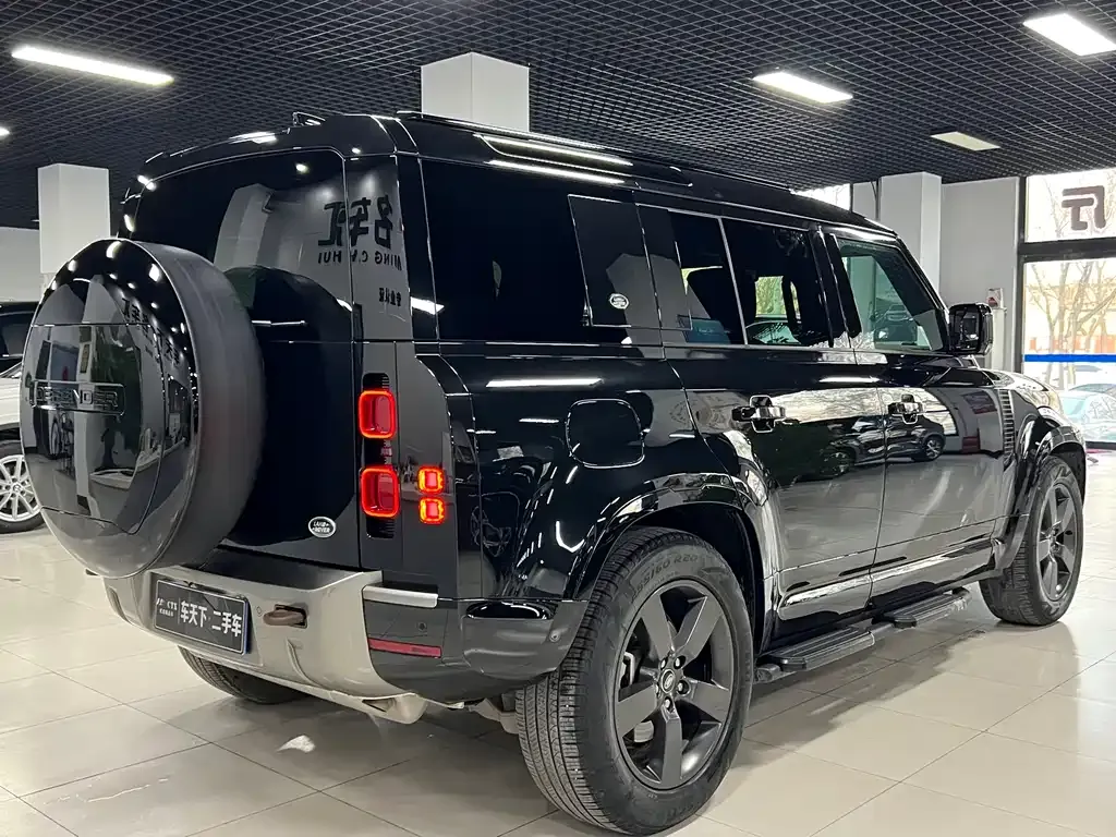 Land Rover Defender — фото 7